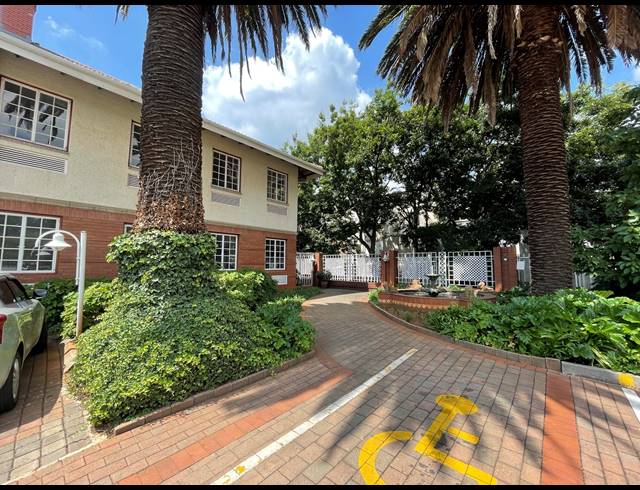 331M² OFFICE TO LET IN PARKTOWN
